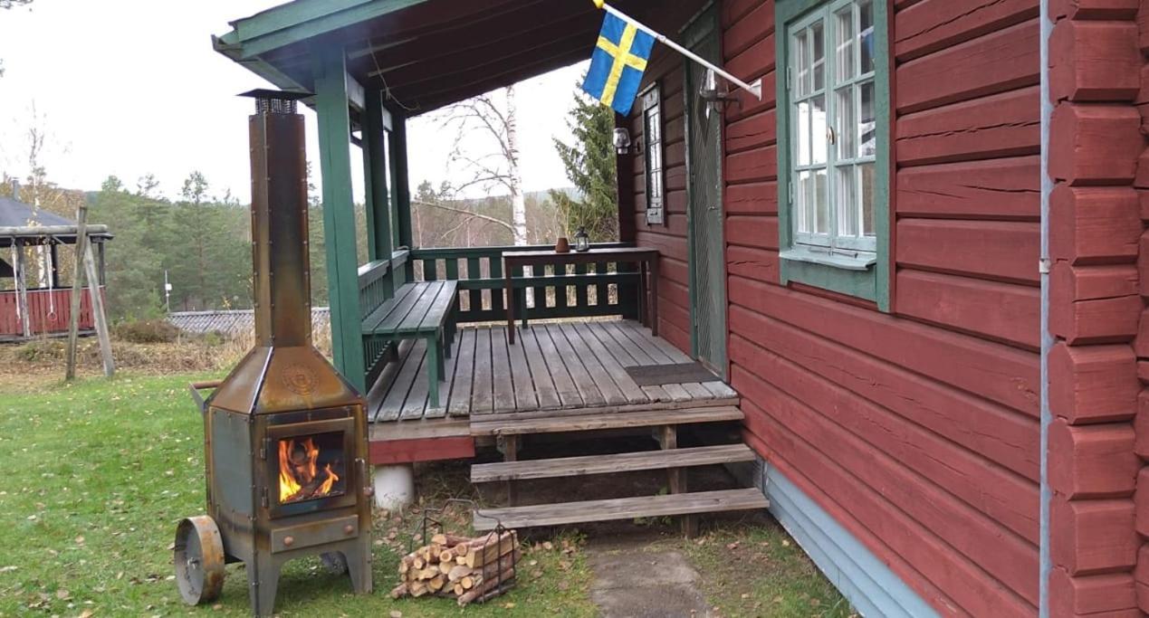 Ekesberget Stugby Stuga 3 Eksharad Bagian luar foto